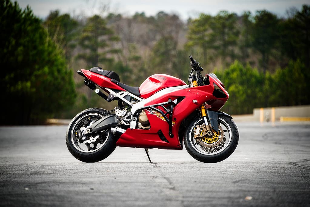 Best Motorcycles for Stunting (9 Bikes Ranked by Budget)