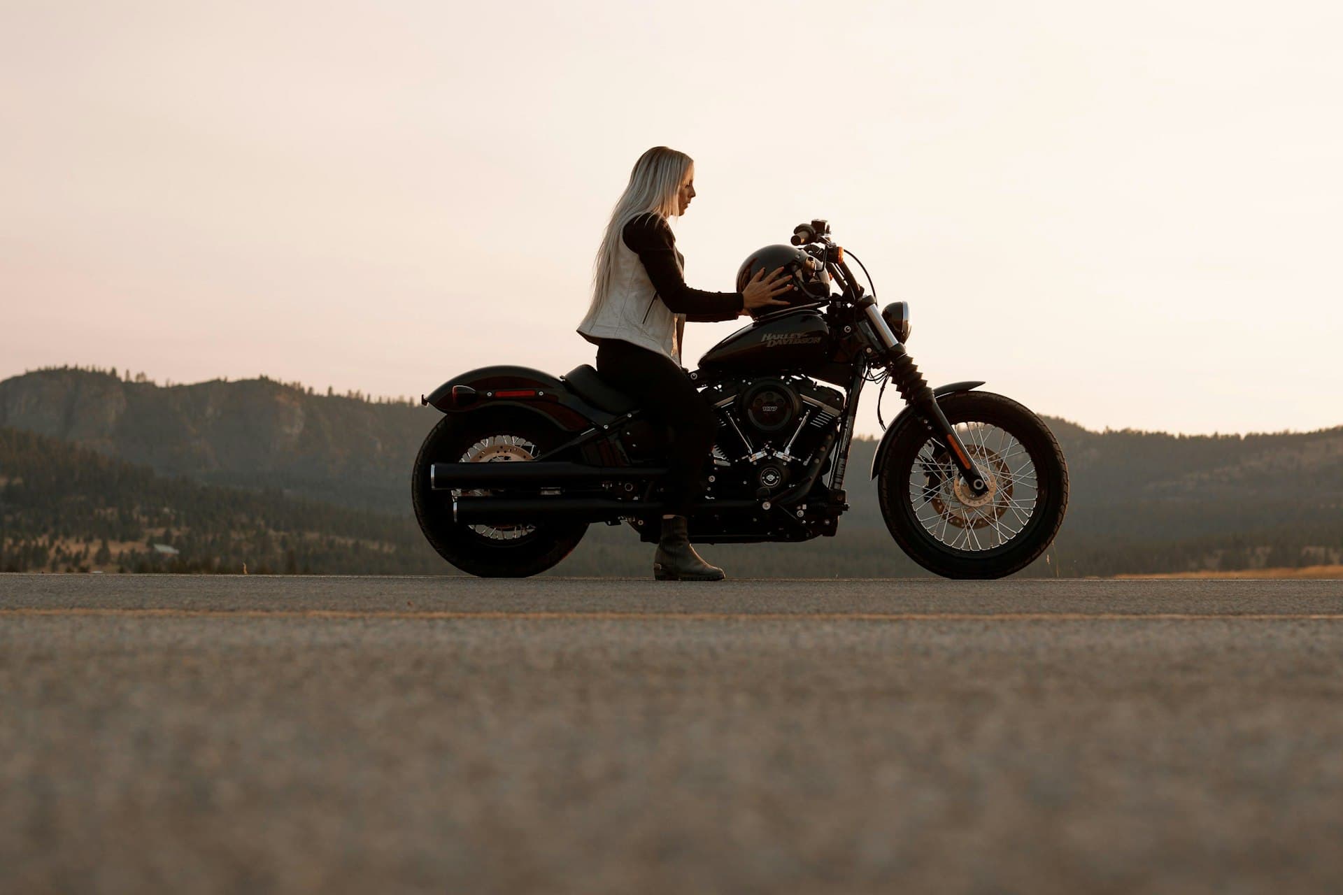Best Motorcycle Helmets Under $200 (Safety Tested, 2026)