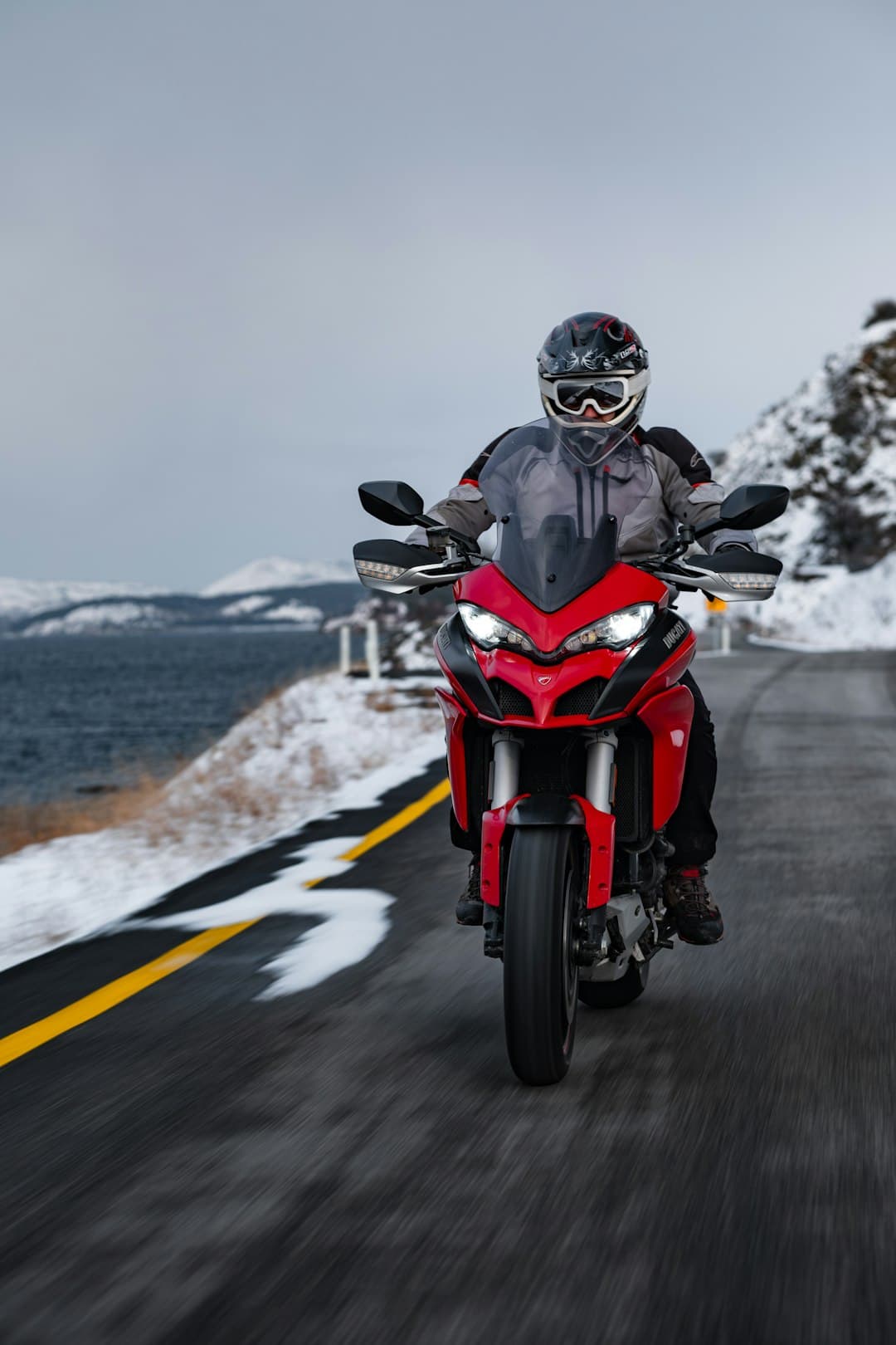 Motorcycle Winter Riding: The Complete Cold Weather Gear Guide (2026)